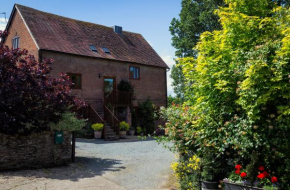 The Chaff House - farm stay apartment set within 135 acres